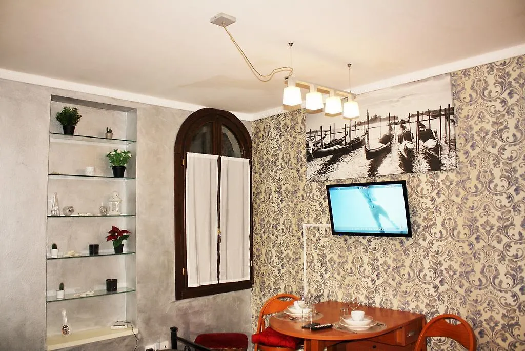 Mario Apartment 3 Venice